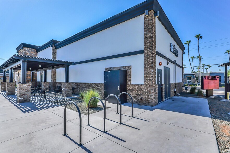 More Photos Of 4126 E Indian School Rd, Phoenix Fast Food For Lease