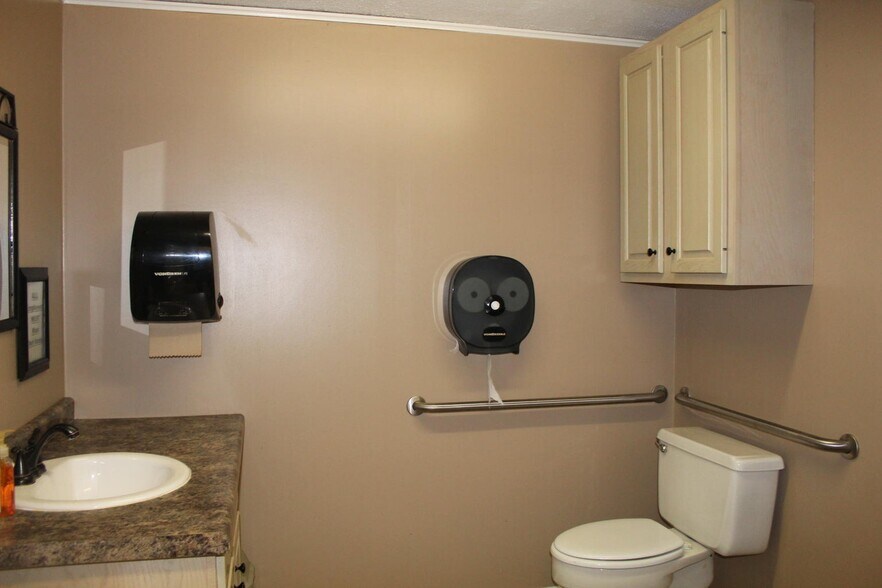 More Photos Of 511 E Main St, Saint Henry Freestanding For Sale