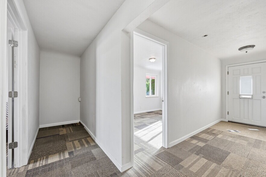 More Photos Of 1000 34th Ave, Greeley Freestanding For Sale