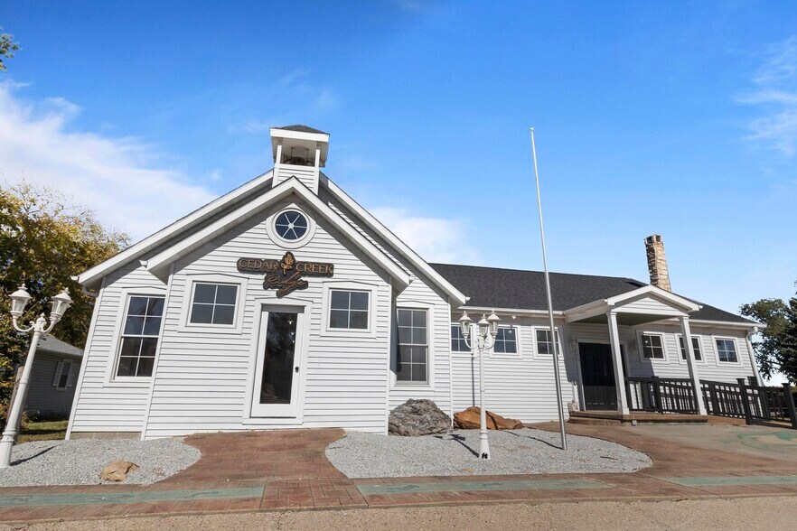 More Photos Of 109 E B St, Cedar Creek Freestanding For Sale