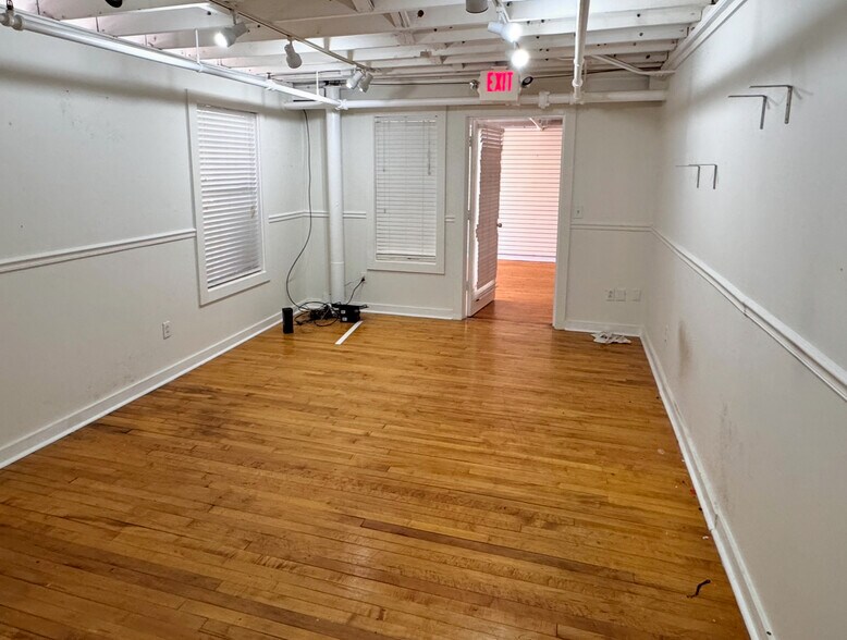 More Photos Of 118 Main St SW, Gainesville Freestanding For Lease