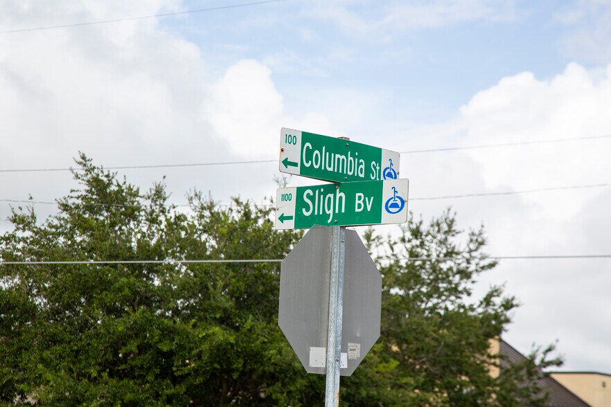 More Photos Of 1110 Sligh Blvd, Orlando Warehouse For Lease