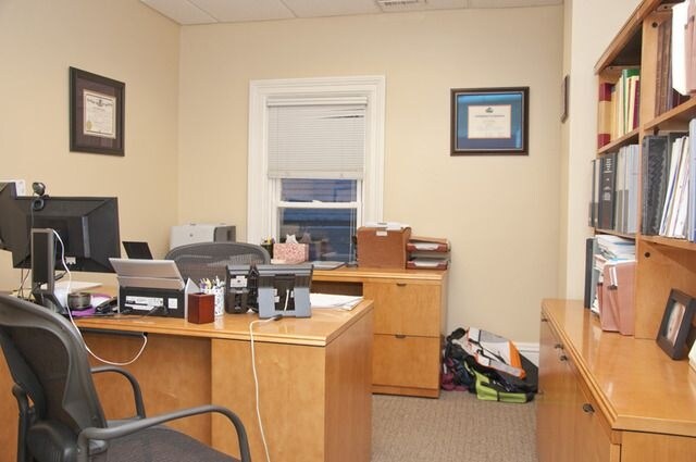 More Photos Of 418-420 W Clayton St, Waukegan Office For Sale