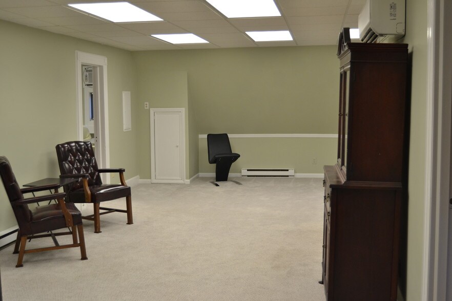 More Photos Of 227 Hamburg Tpke, Pompton Lakes Medical For Lease