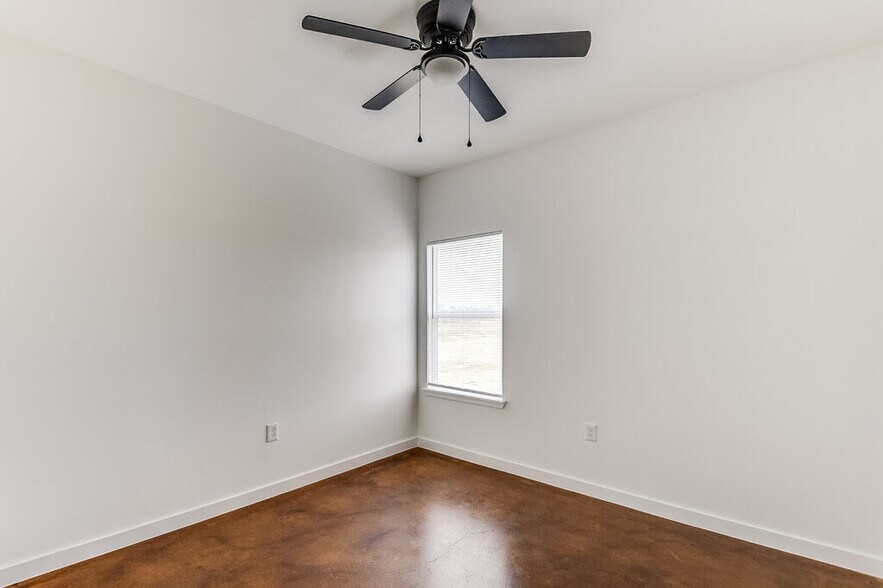 More Photos Of 1020 Burnett blvd, Alvarado Apartments For Sale