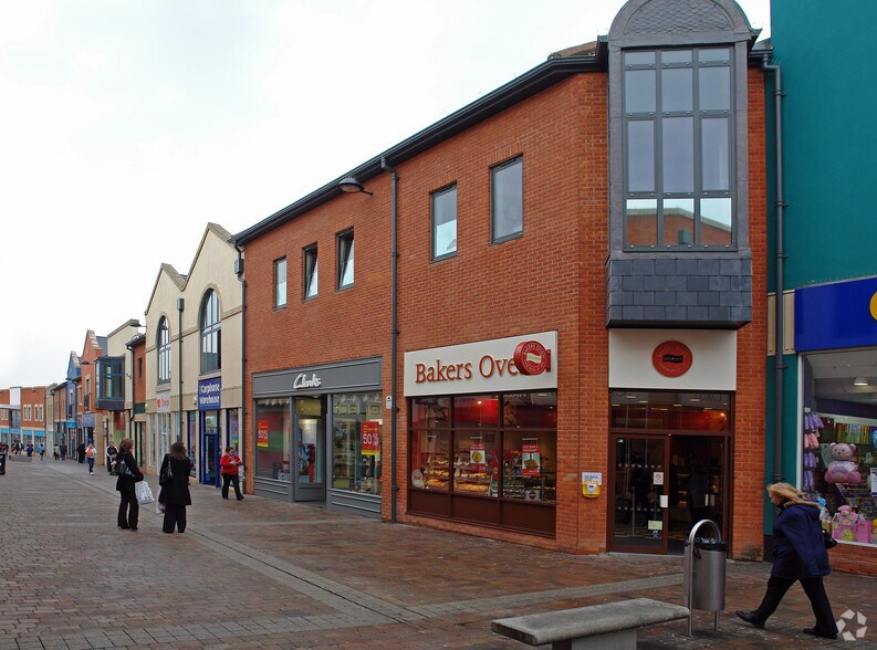 More Photos Of Station Rd, Didcot Storefront For Lease
