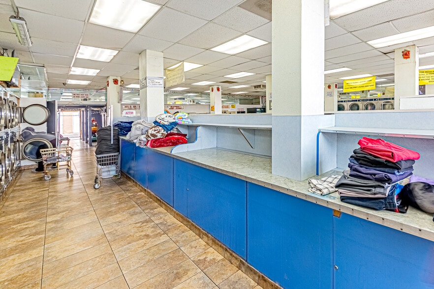 More Photos Of 1756 Pacific Ave, Long Beach Storefront For Sale