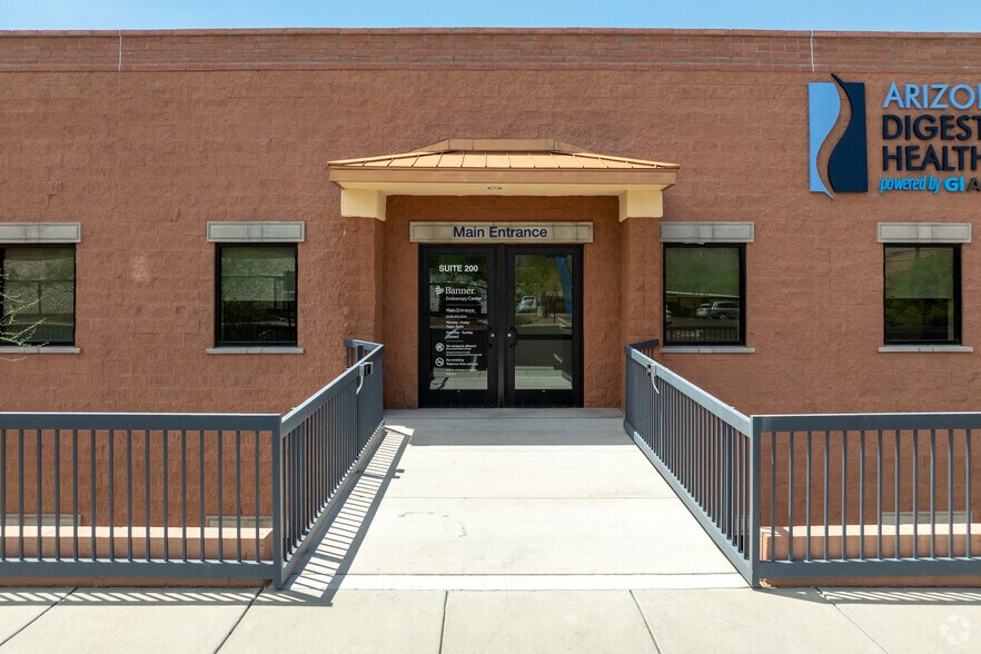 More Photos Of 7490 N Oracle Rd, Tucson Medical For Sale