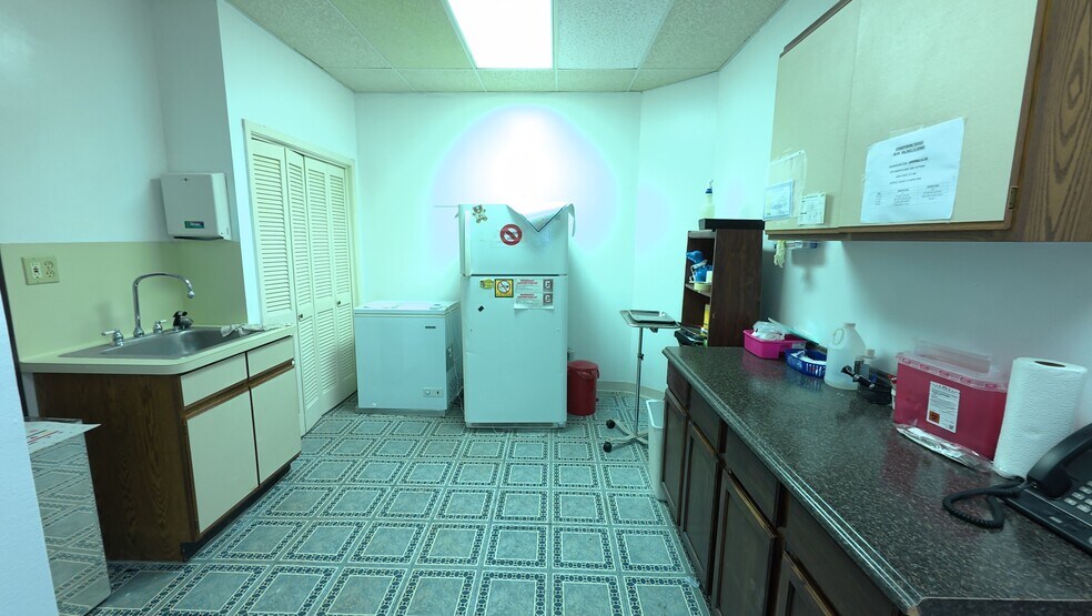 More Photos Of 926 14th St N, Texas City Medical For Sale