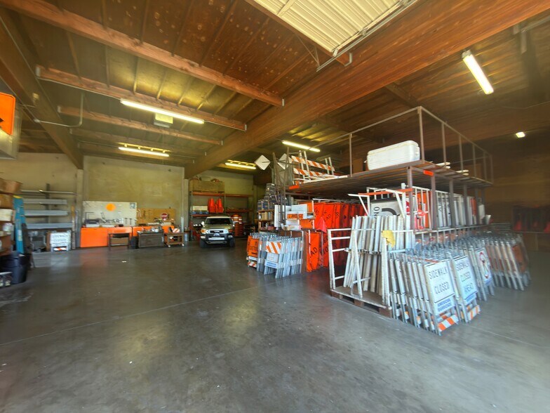 More Photos Of 60 Grimes St, Eugene Manufacturing For Sale