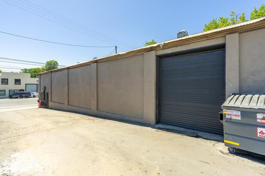 More Photos Of 2879 Main St, Riverside Warehouse For Sale