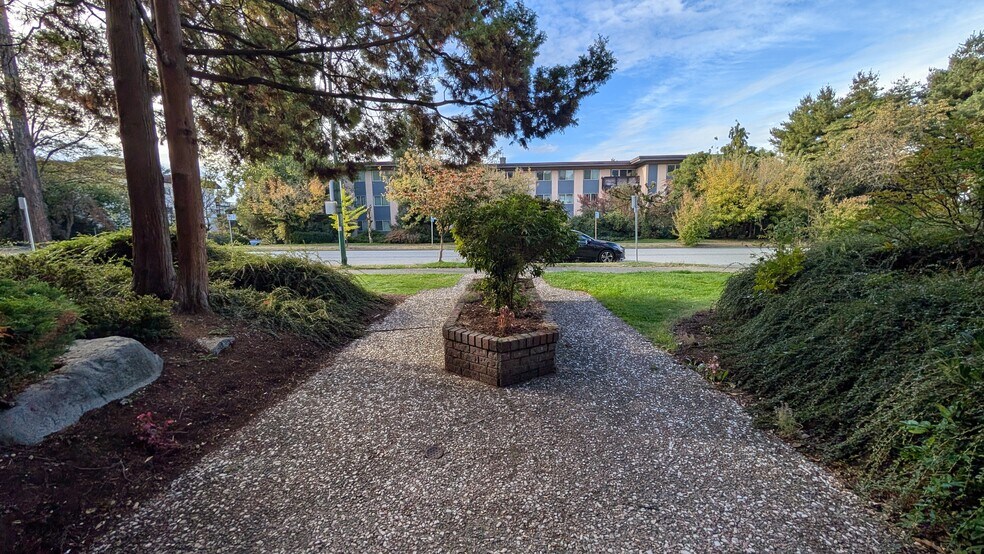 More Photos Of 254 3rd St W, North Vancouver Apartments For Sale