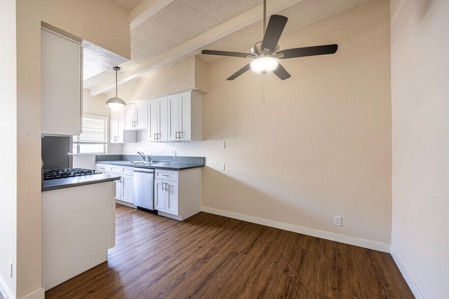 More Photos Of 3722 Mentone Ave, Los Angeles Apartments For Sale