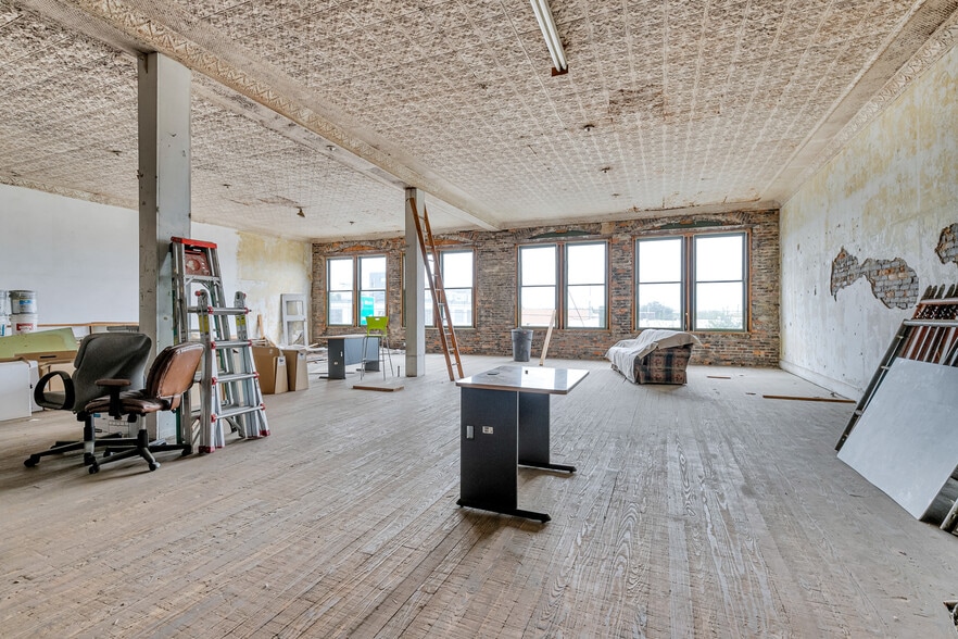 More Photos Of 408-410 Martin Luther King Jr Blvd, Savannah Storefront Retail Residential For Sale