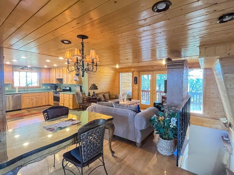 More Photos Of 2498 Silverado Ridge, Duck Creek Village Specialty For Sale