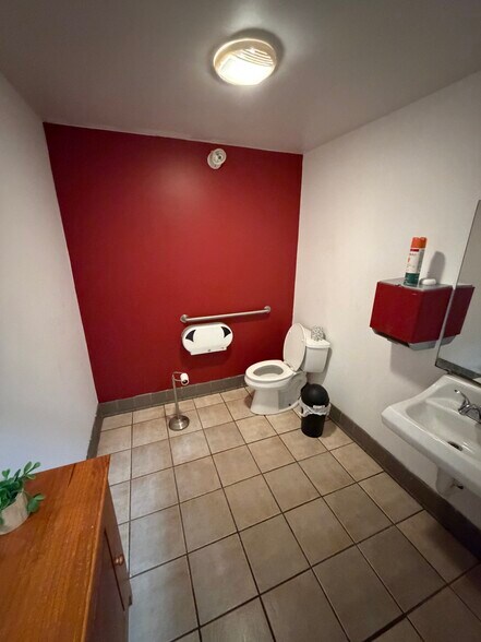 More Photos Of 2601 Birney Ave, Scranton Freestanding For Sale
