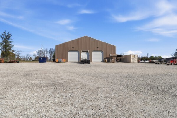 More Photos Of 1018 Abiff Rd, Bon Aqua Service For Sale