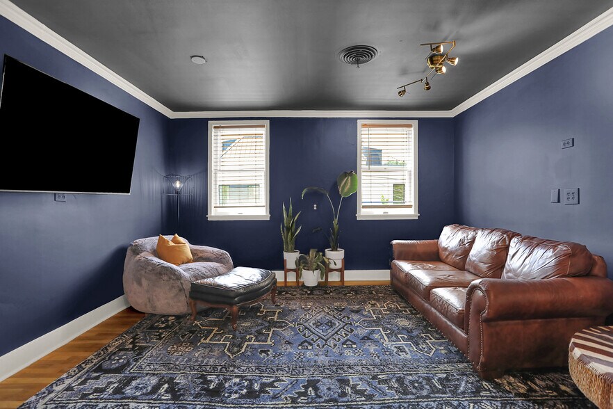 More Photos Of 2258 Young Ave, Memphis Loft Creative Space For Sale