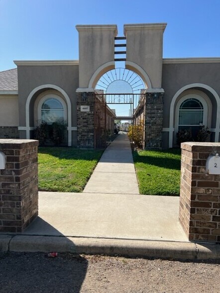 More Photos Of 4607 N Cypress St, Pharr Apartments For Sale