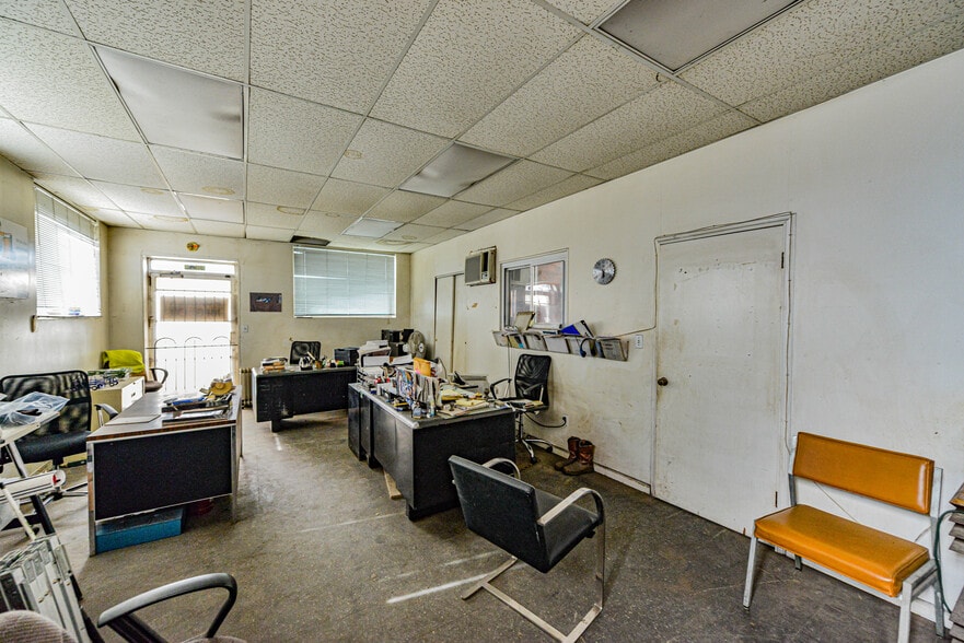 More Photos Of 2600 N 9th St, Saint Louis Manufacturing For Sale