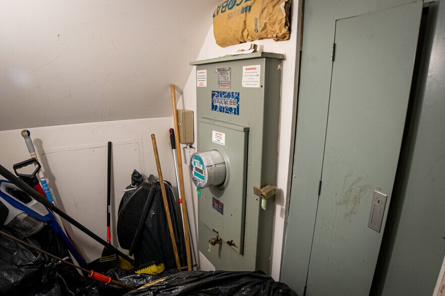 More Photos Of 1655 Sheepshead Bay Rd, Brooklyn Restaurant For Sale