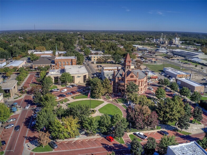 More Photos Of 214 Locust St, Sulphur Springs Apartments For Sale