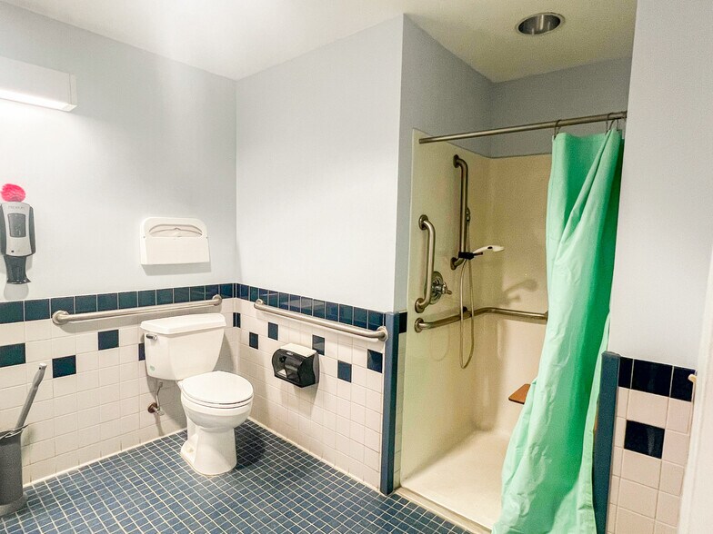 More Photos Of 1849 Barataria Blvd, Marrero Medical For Lease