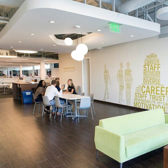 More Photos Of 2201 Corporate Center Dr, Newbury Park Research And Development For Lease