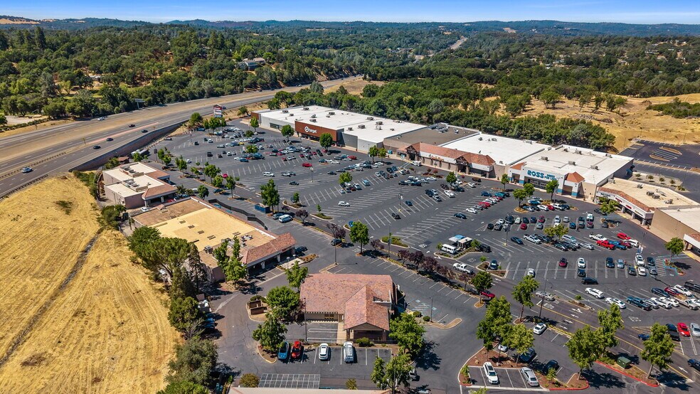 More Photos Of 3970 Missouri Flat Rd, Placerville Bank For Lease