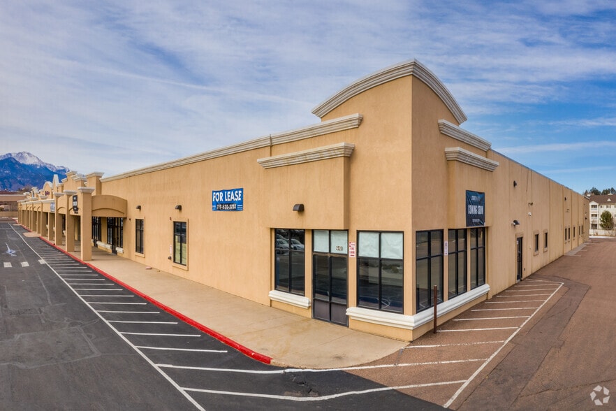 Primary Photo Of 2508-2520 Airport Rd, Colorado Springs General Retail For Lease