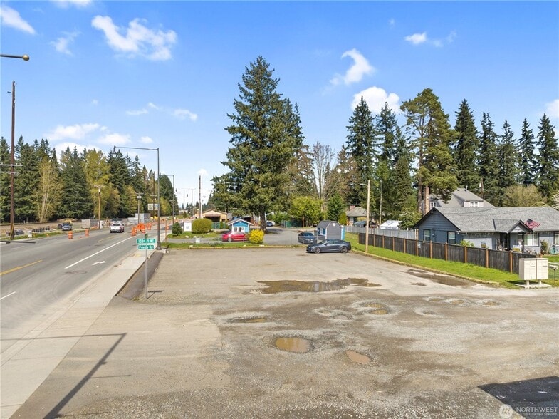 More Photos Of 10321 State Ave, Marysville Freestanding For Sale