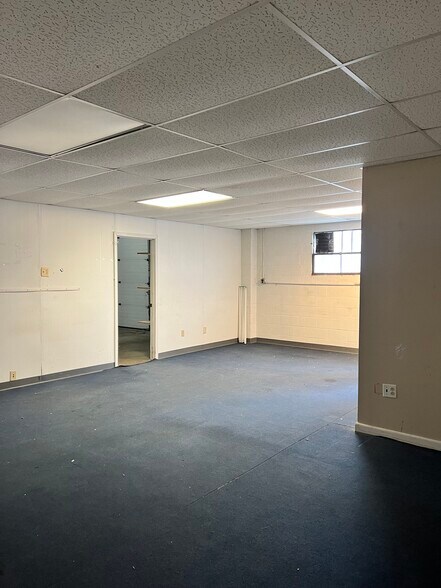 More Photos Of 6427 Baltimore National Pike, Baltimore Unknown For Lease