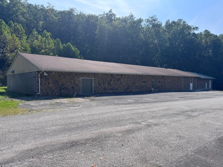 Primary Photo Of 90 Stonecoal Rd, Horner Freestanding For Sale
