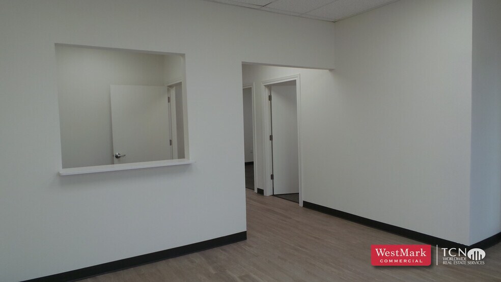 More Photos Of 5424 19th St, Lubbock Loft Creative Space For Sale