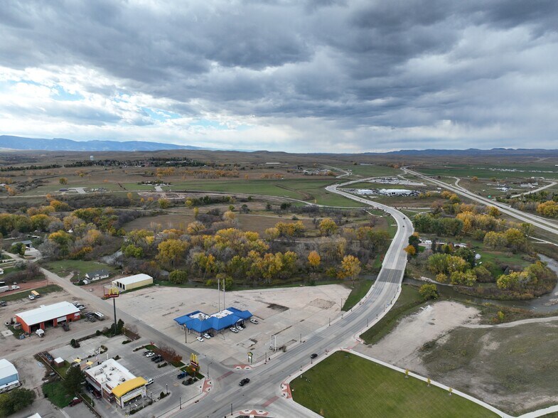 More Photos Of 2617 N Main St, Sheridan Freestanding For Sale