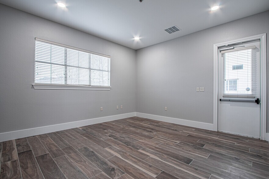 More Photos Of 2250 Pool Rd, Grapevine Office Residential For Sale