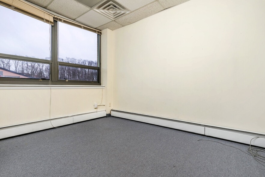 More Photos Of 359 E Main St, Mount Kisco Medical For Lease