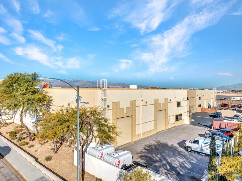 More Photos Of 4690 W Post Rd, Las Vegas Warehouse For Sale