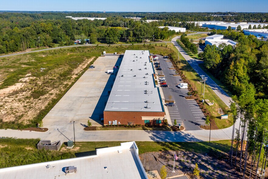 More Photos Of 9499 Old Bailes Rd, Fort Mill Light Distribution For Lease