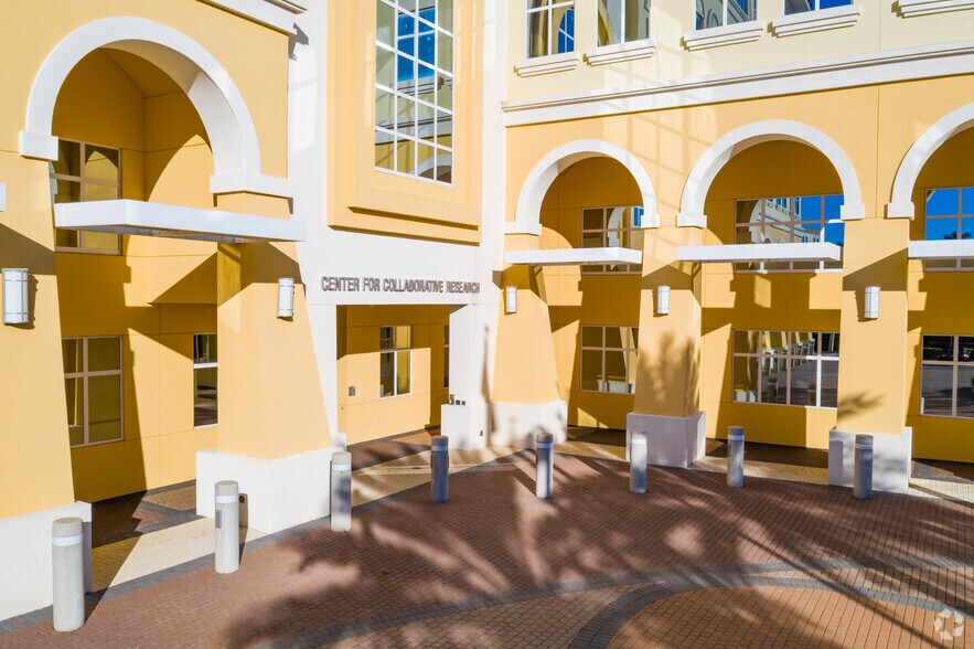 More Photos Of 3300 S University Dr, Fort Lauderdale Office For Lease