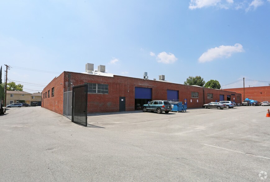 More Photos Of 2909-29121 Thornton Ave, Burbank Manufacturing For Lease
