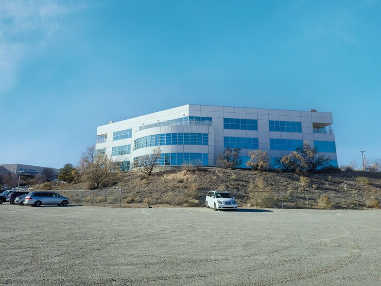 More Photos Of 2600 The American Rd SE, Rio Rancho Office For Lease
