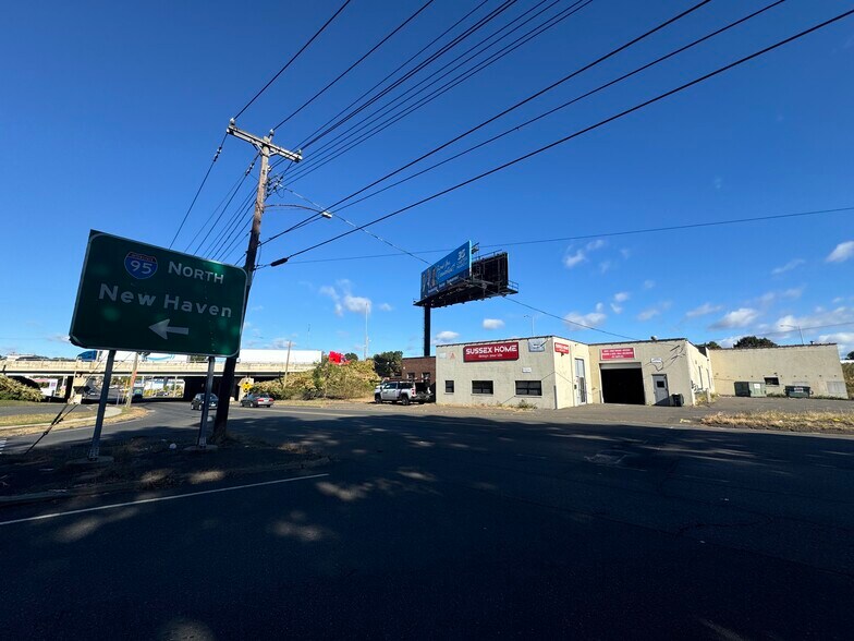 More Photos Of 669 First Ave, West Haven Warehouse For Lease