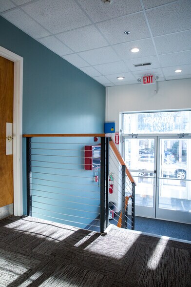 More Photos Of 11 Sylvan St, Danvers Office For Lease