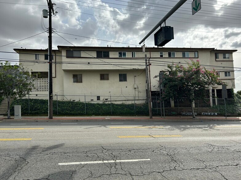 More Photos Of 405 S Boyle Ave, Los Angeles Apartments For Sale