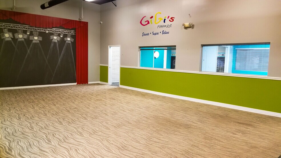 More Photos Of 3345 SW 34th St, Gainesville Freestanding For Lease