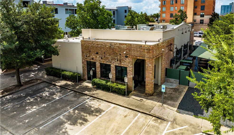 Primary Photo Of 1401 Montrose Blvd, Houston Restaurant For Sale