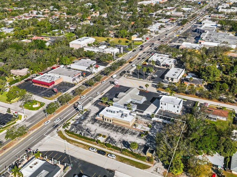 More Photos Of 4413 S Tamiami Trl, Sarasota Restaurant For Sale