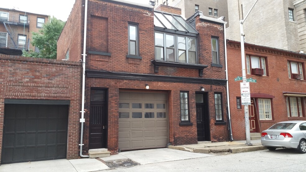 More Photos Of 18 W Franklin St, Baltimore Office Residential For Sale