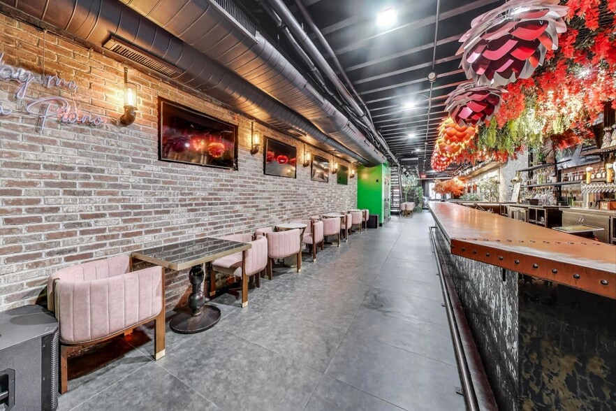 More Photos Of 1355 U St NW, Washington Restaurant For Lease